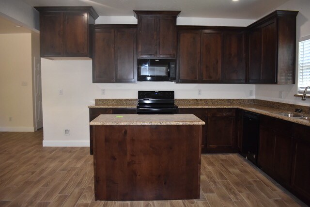 Building Photo - 1213 Hemphill St