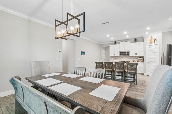Building Photo - 9911 Campanula Ct