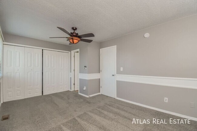 Building Photo - 3724 Adirondack Dr