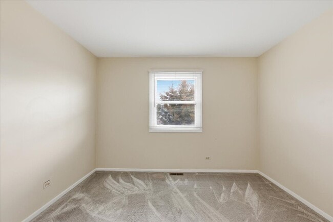 Building Photo - 1590 E Bayside Ct