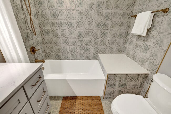 Building Photo - 1017 W Martin Luther King Dr