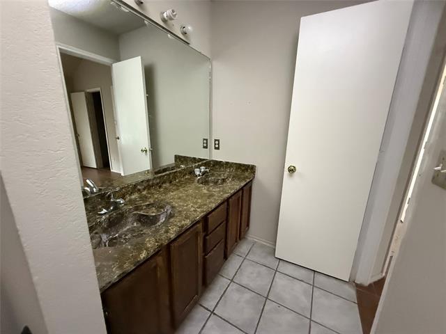 Building Photo - 4316 Elliott Oaks Dr
