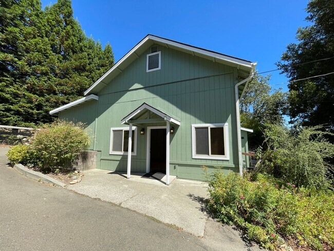 Building Photo - 4200 Green Valley School Rd