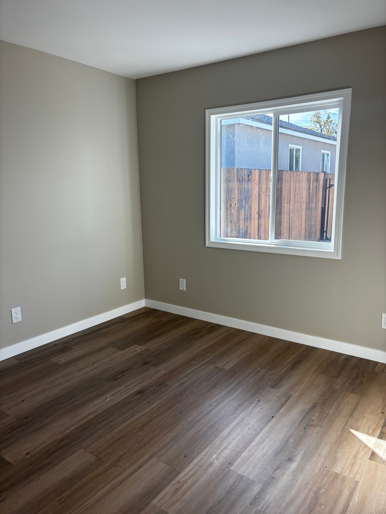 Building Photo - 4420 Landis Ave