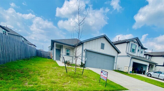 Building Photo - 11750 Armadale Dr