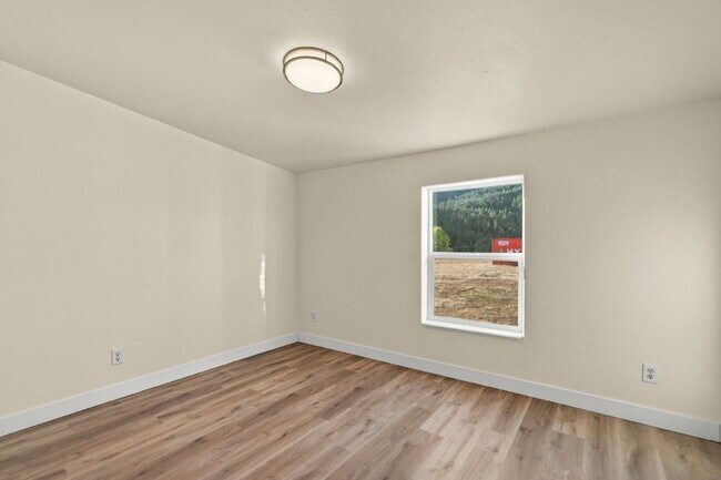 Building Photo - 1756 Tolman Creek Rd