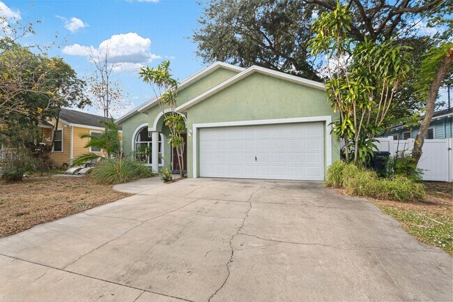 Primary Photo - Updated Home in Tampa Heights