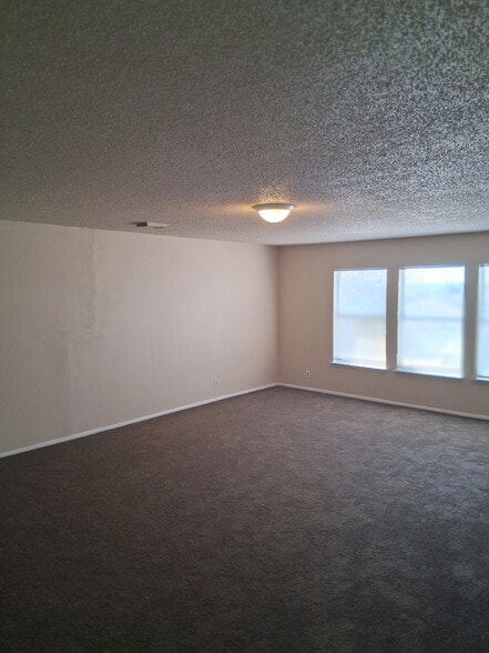 Building Photo - 874 Fillmore Dr