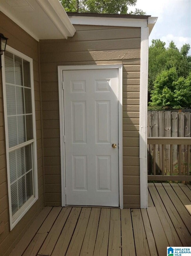 Building Photo - 200 Willow Point Cir