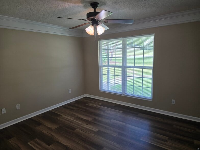 Bedroom #3 - 2065 Pinemount Blvd