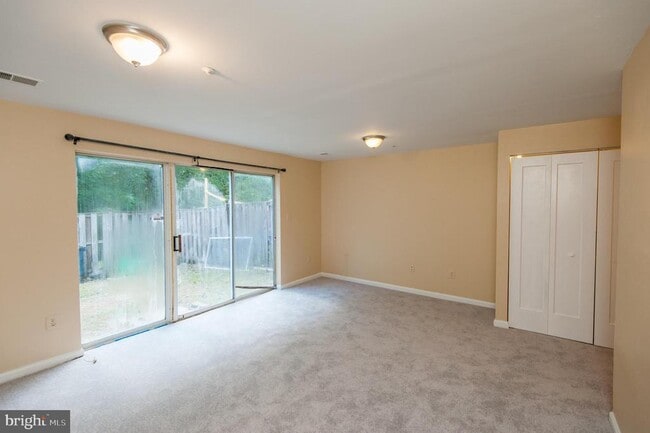 Building Photo - 10749 Kitchener Ct