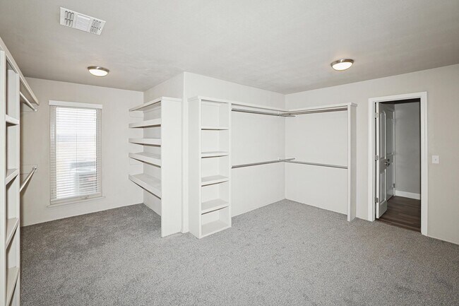 Building Photo - 15101 Helium Rd