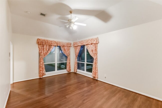 Building Photo - 3931 Shadow Trace Cir