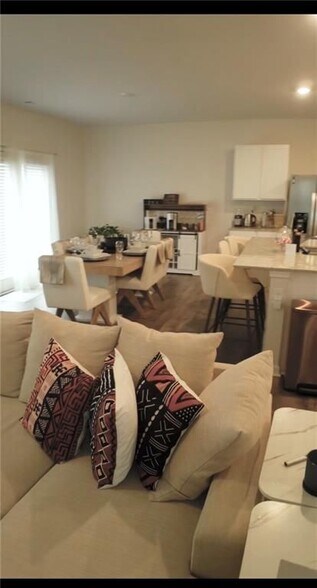 Building Photo - 78 Shadwood Pl