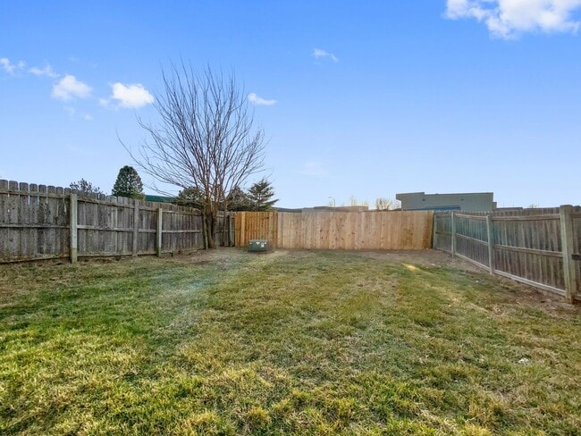 Building Photo - 3BR/2BA Home for Rent in Grain Valley, MO 64029 | Fenced Yard | Fireplace | Garage | Pet-Friendly
