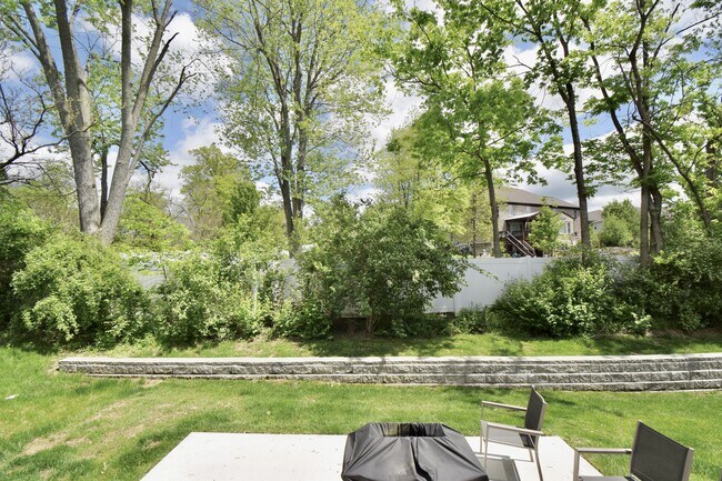 Building Photo - 7164 Glenvalley Dr