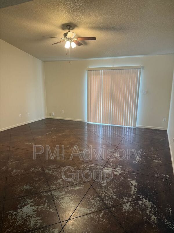 Building Photo - 2702 SE Taurus Ct