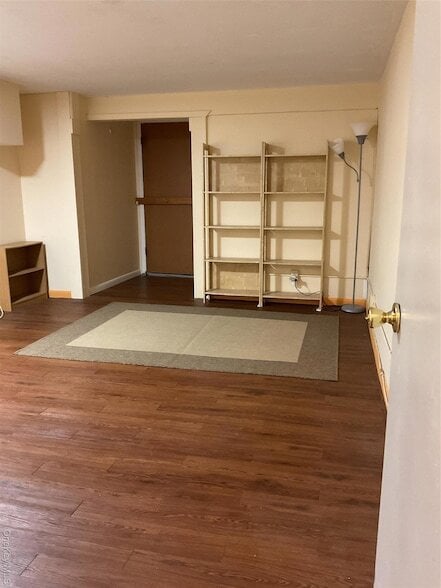 Building Photo - 430 Somerset Dr