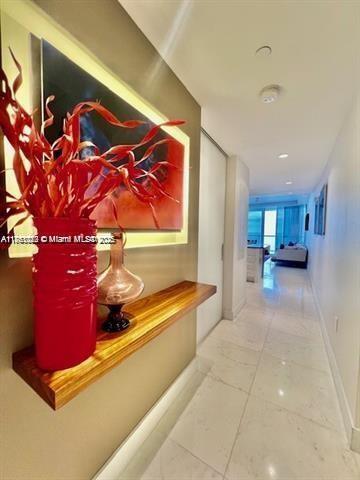 Building Photo - 17121 Collins Ave