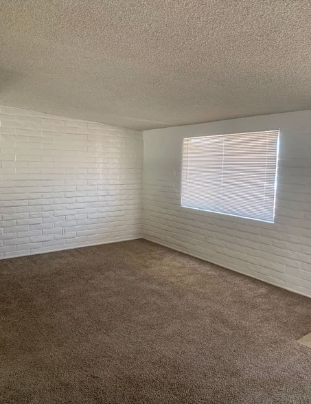 Building Photo - 2842 N Eastgate Dr