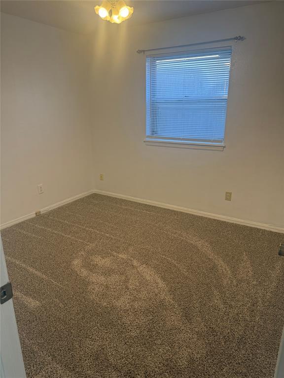 Building Photo - 315 Willow Pl