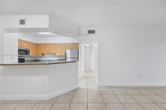 Building Photo - 5102 NW 79th Ave