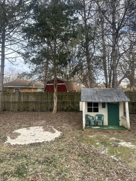 Building Photo - 991 Deerfield Ct