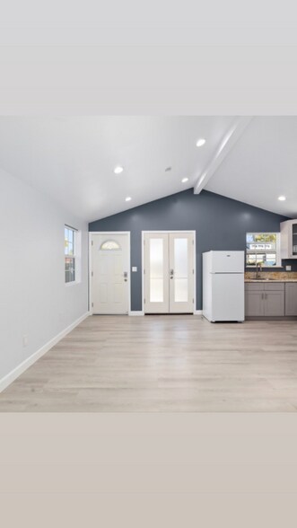 Building Photo - 15247 Binney St