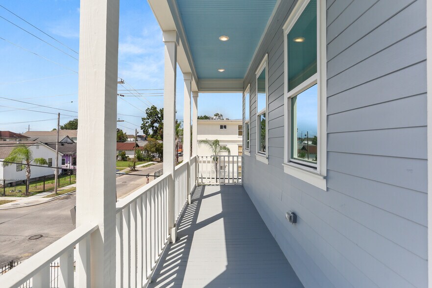 Building Photo - 2533 Amelia St