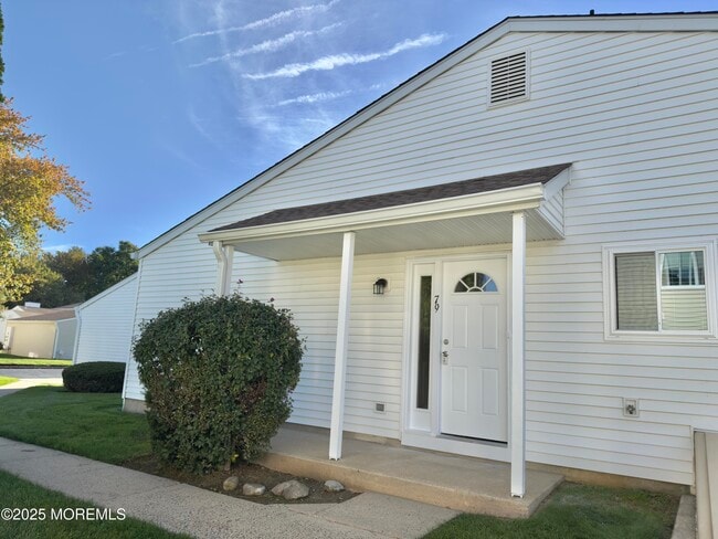 Building Photo - 79 Greenwood Dr