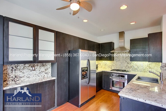 Building Photo - 5540 Renaissance Ave