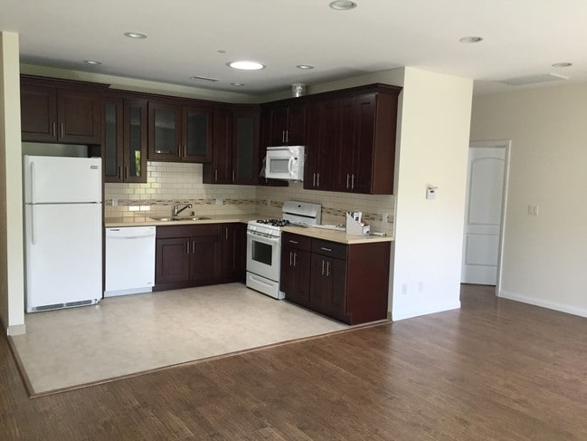 Building Photo - 1959 20th St