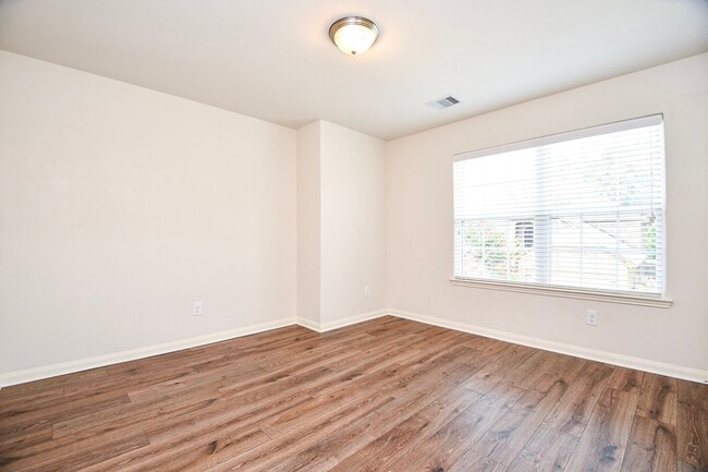 Building Photo - 10909 Panther Ct