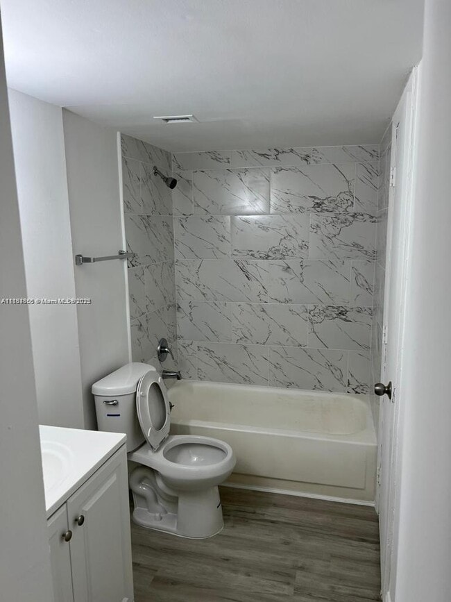 Building Photo - 484 NW 165th St