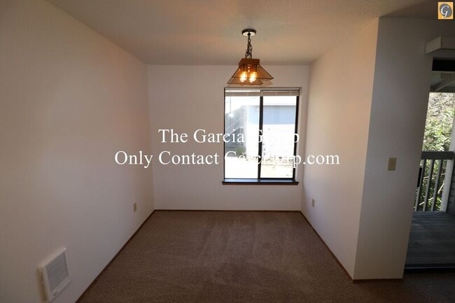 Building Photo - 10634 SW 49th Ave