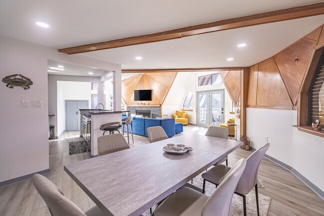 Building Photo - 22814 Verano Dr