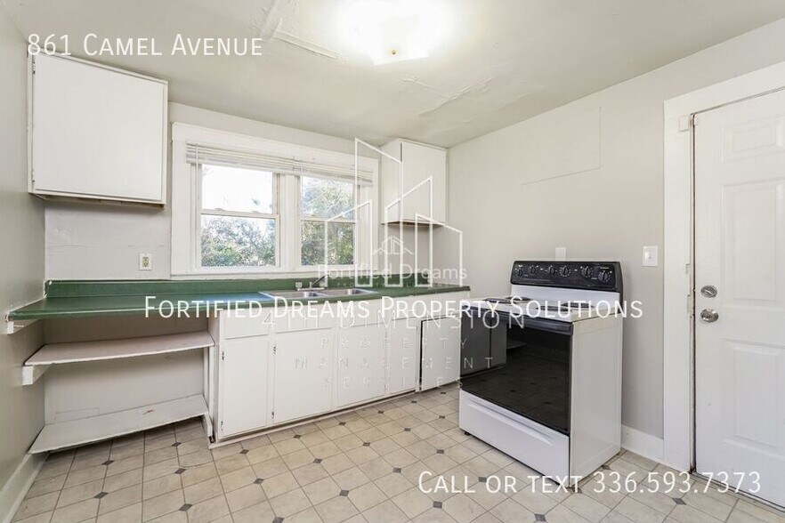Building Photo - 861 Camel Ave
