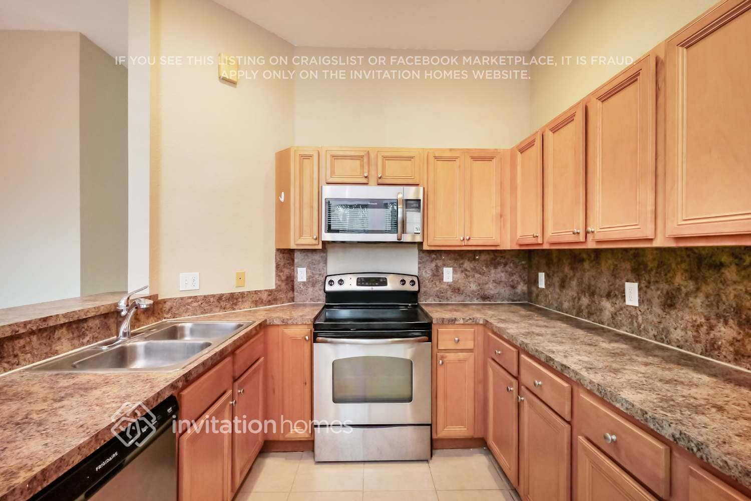 Building Photo - 20773 NE 10th Path