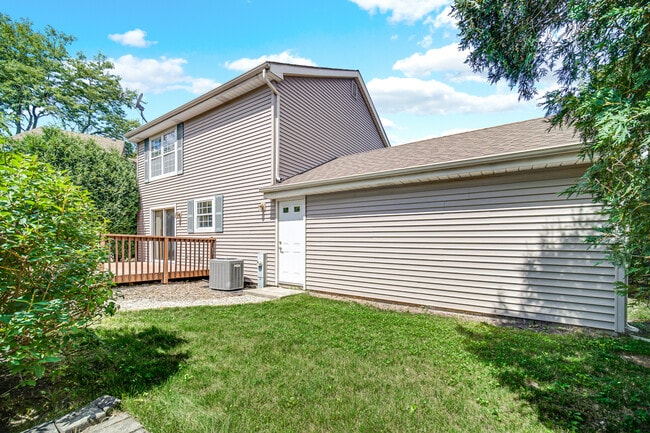 Building Photo - 642 Dunham Rd