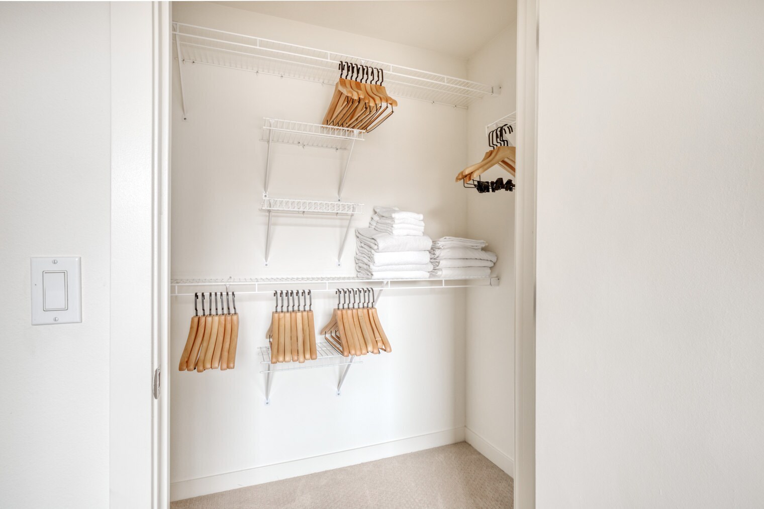 Building Photo - 330 3rd Ave W