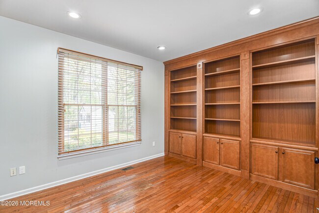 Building Photo - 9 Mackenzie Ct