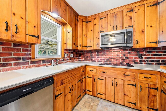 Building Photo - Charming 3 Bedroom, 2 Bathroom Ranch home in West Chester