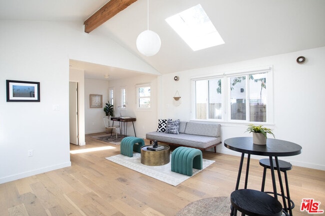 Building Photo - 125 Hackett Pl