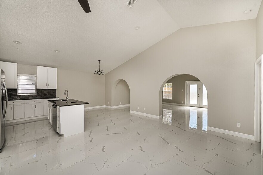 Building Photo - 1735 Tarah Trace Dr