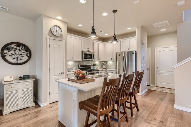 Building Photo - 36 N Olympian Dr