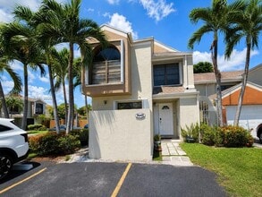 Building Photo - 9645 SW 152nd Ave