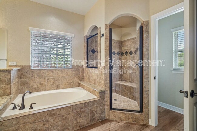 Building Photo - 11326 Begonia rock