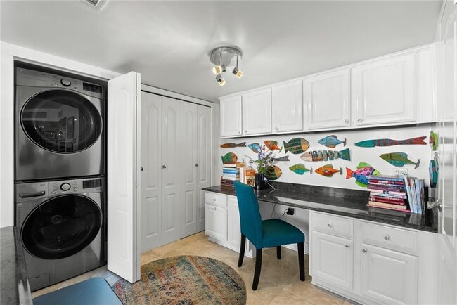 Building Photo - 644 Island Way