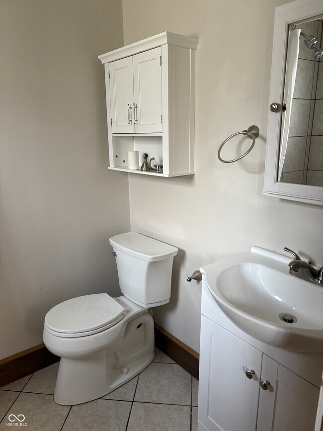 Building Photo - 823 Tecumseh St