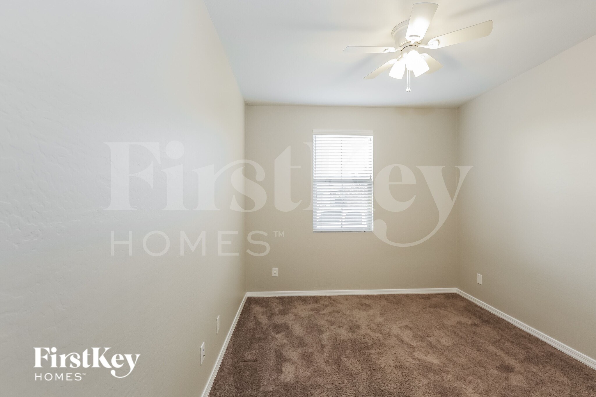 Building Photo - 19748 W Devonshire Ave